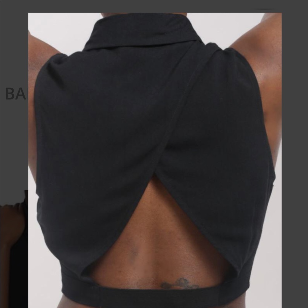 Button down collared croptop w/ triangle back open